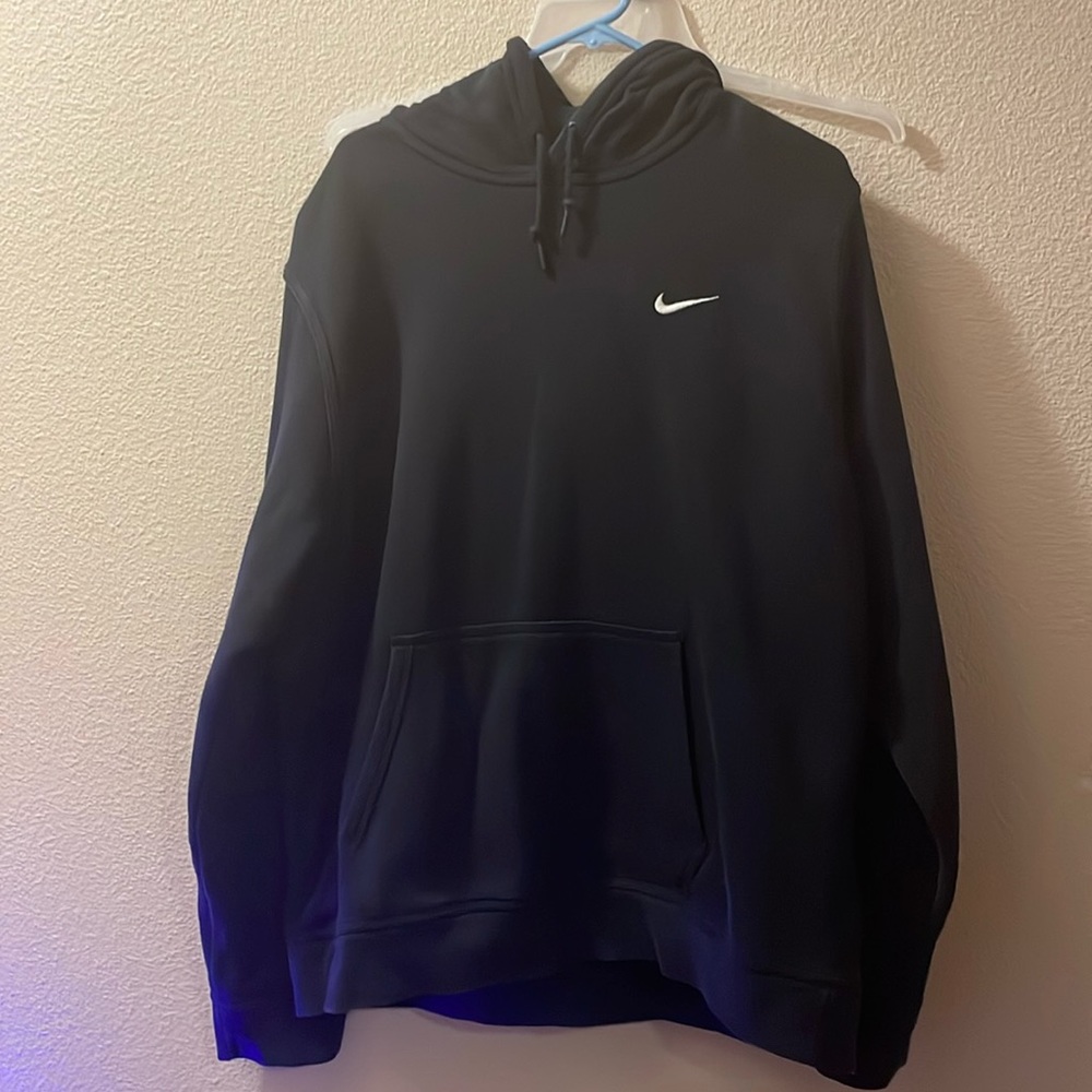 Nice hoodie, too big.